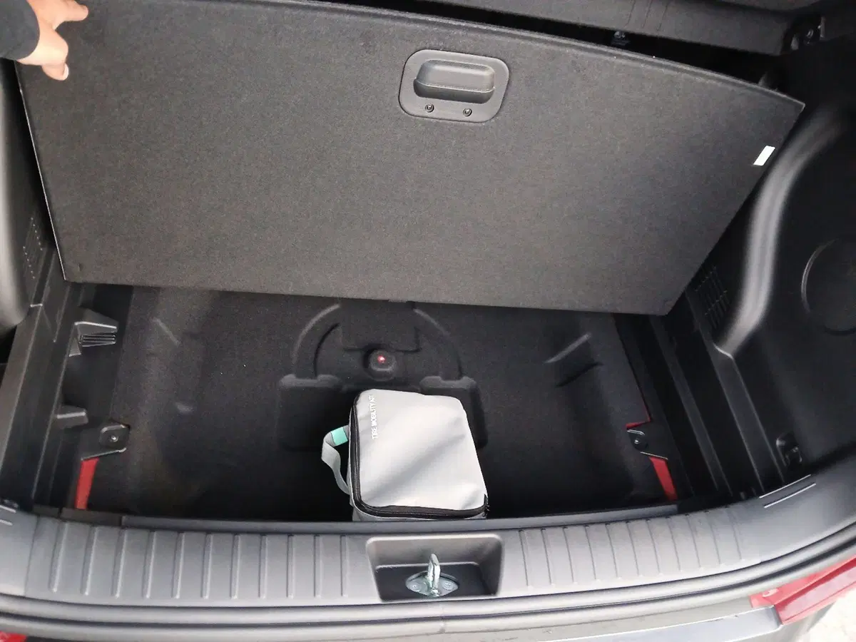 Hyundai Kona nuova a Latina (10)