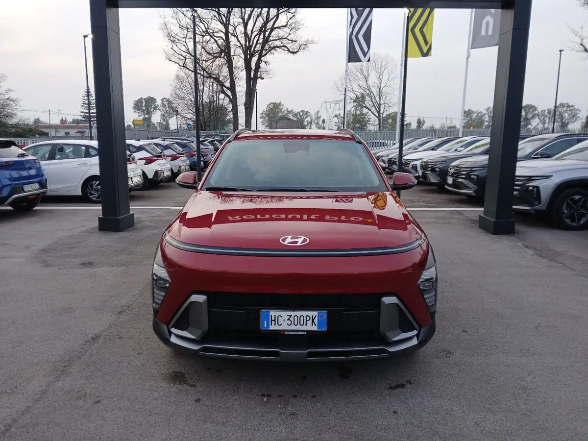 Hyundai Kona nuova a Latina (6)
