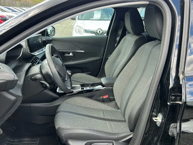 Peugeot 208 usata a Latina (14)