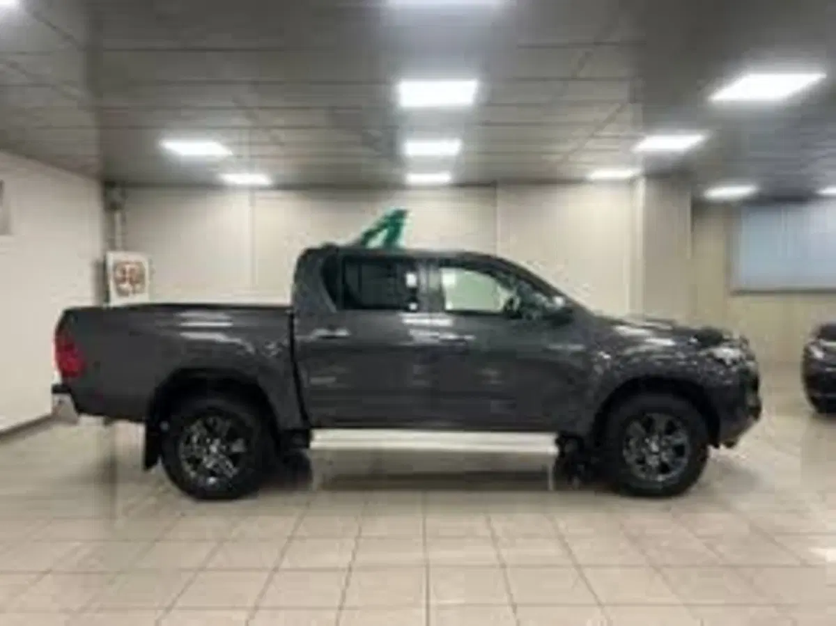 Toyota Hilux nuova a L'Aquila (3)