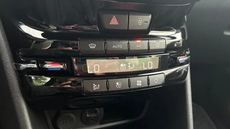Peugeot 2008 usata a Padova (10)