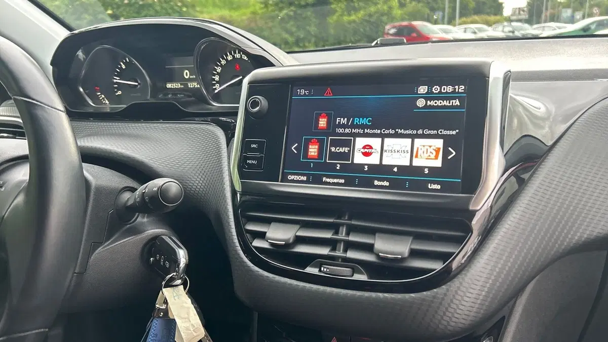 Peugeot 2008 usata a Padova (9)