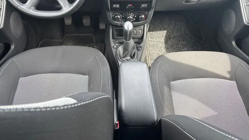 Dacia Duster usata a Padova (18)