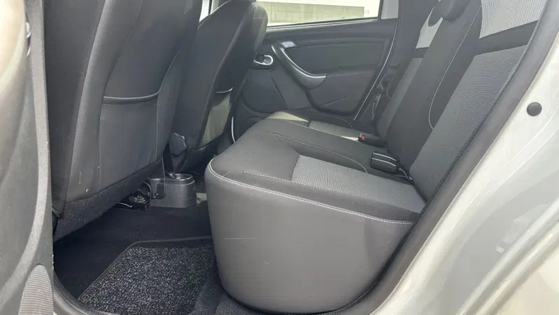 Dacia Duster usata a Padova (19)