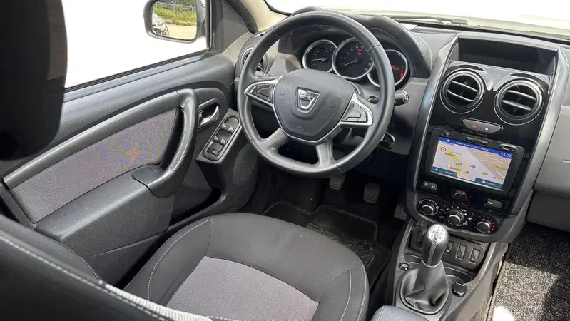 Dacia Duster usata a Padova (7)