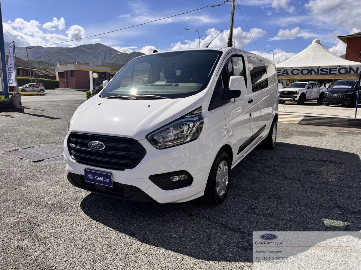 Ford E-Transit Custom Furgone usata a Torino