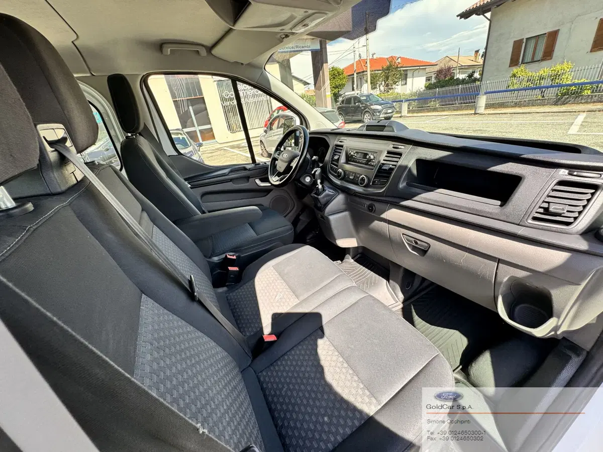 Ford E-Transit Custom Furgone usata a Torino (11)