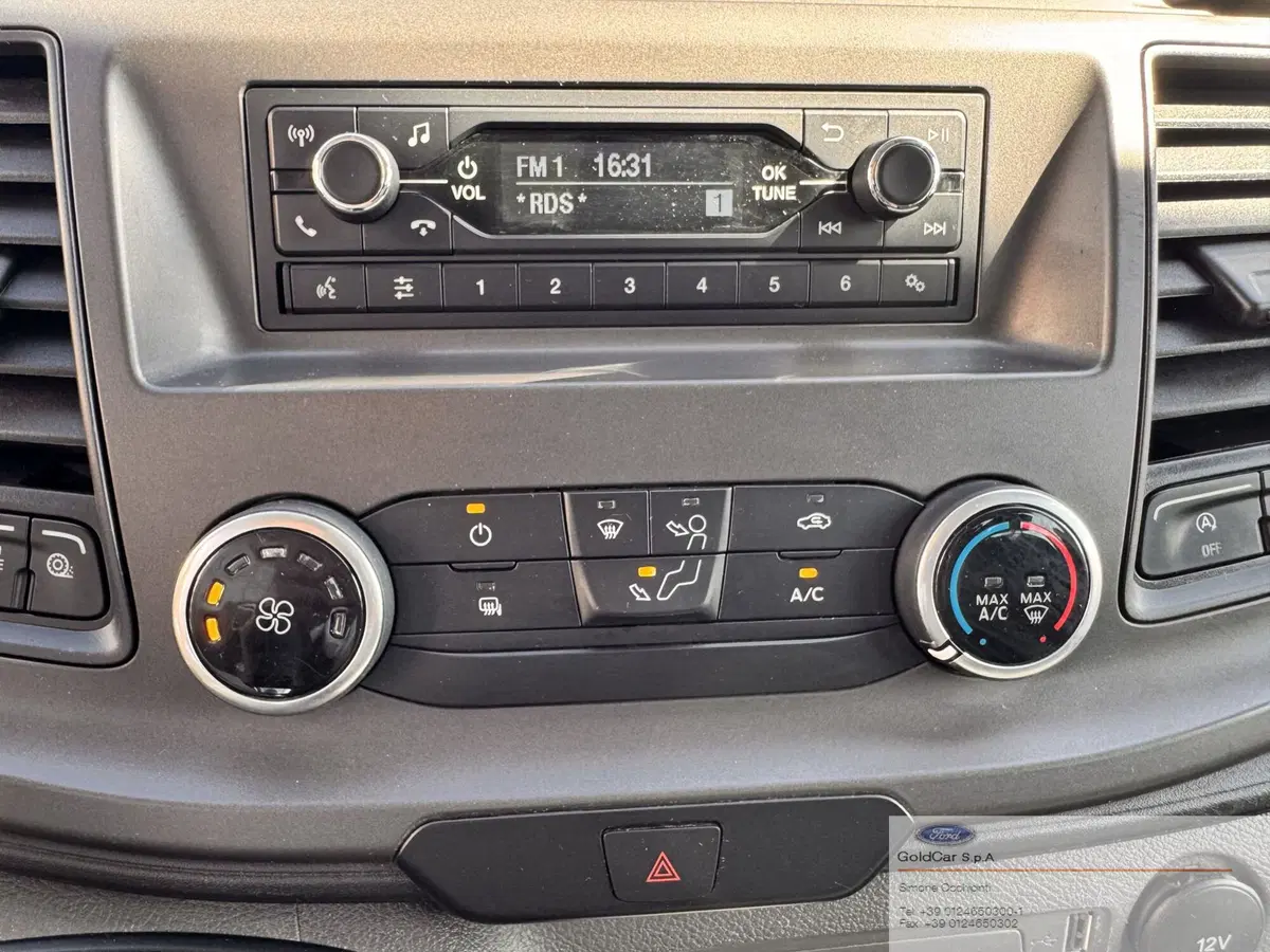 Ford E-Transit Custom Furgone usata a Torino (18)