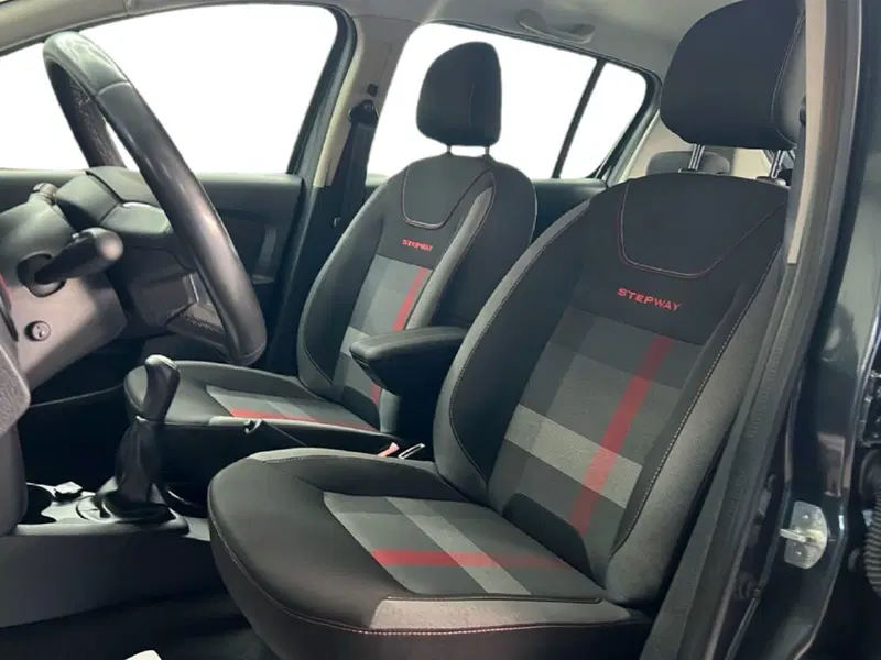 Dacia Sandero usata a Roma (12)
