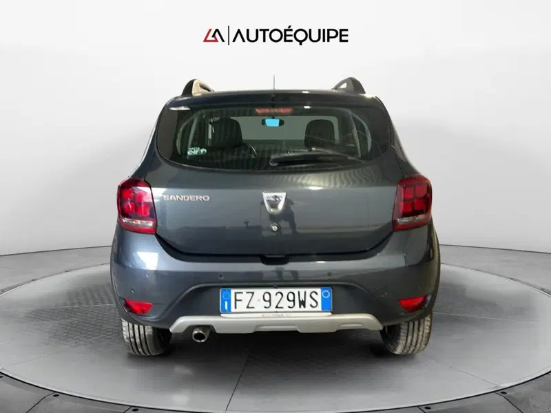 Dacia Sandero usata a Roma (4)