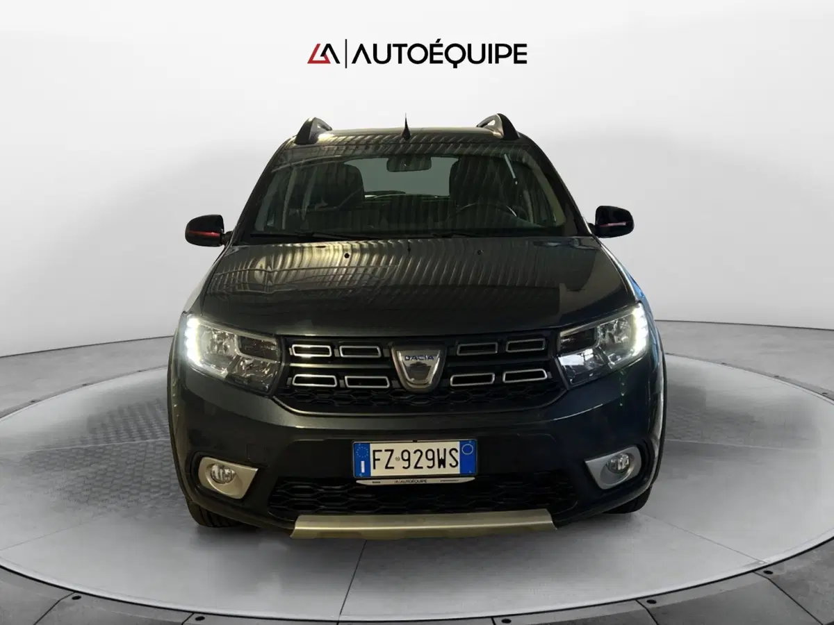 Dacia Sandero usata a Roma (8)
