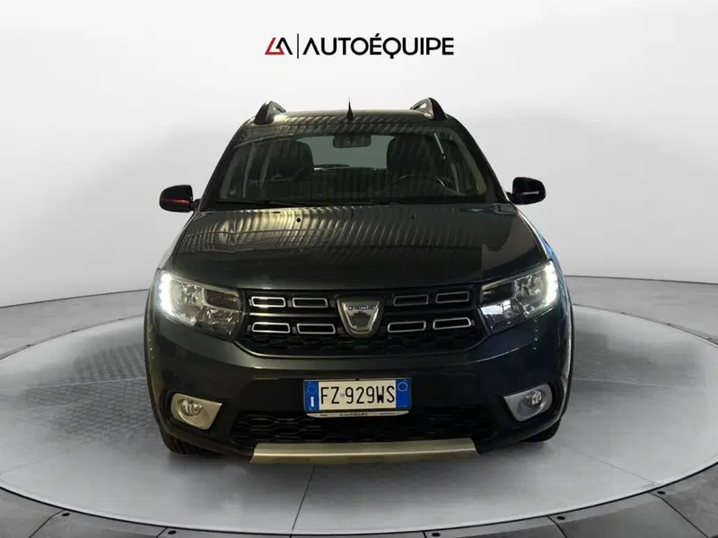 Dacia Sandero usata a Roma (8)