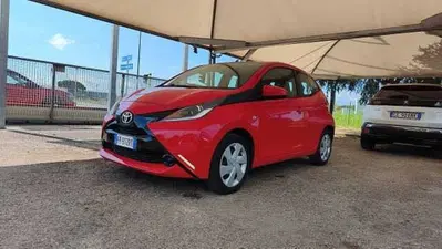 Toyota Aygo 1.0 VVT-i 69 CV 5 porte x-cool TSS del 2018 usata a Empoli