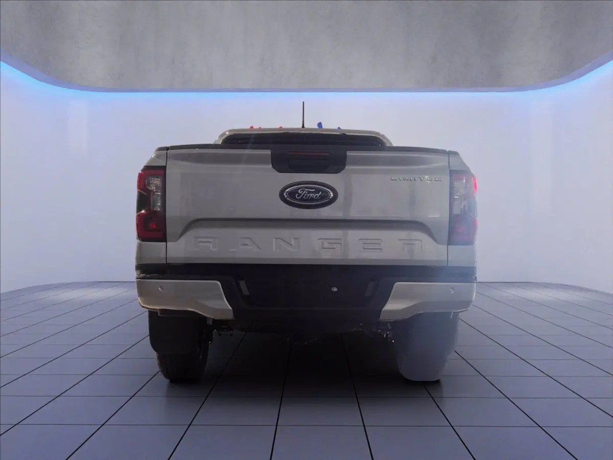 Ford Ranger Pick-up nuova a Milano (5)