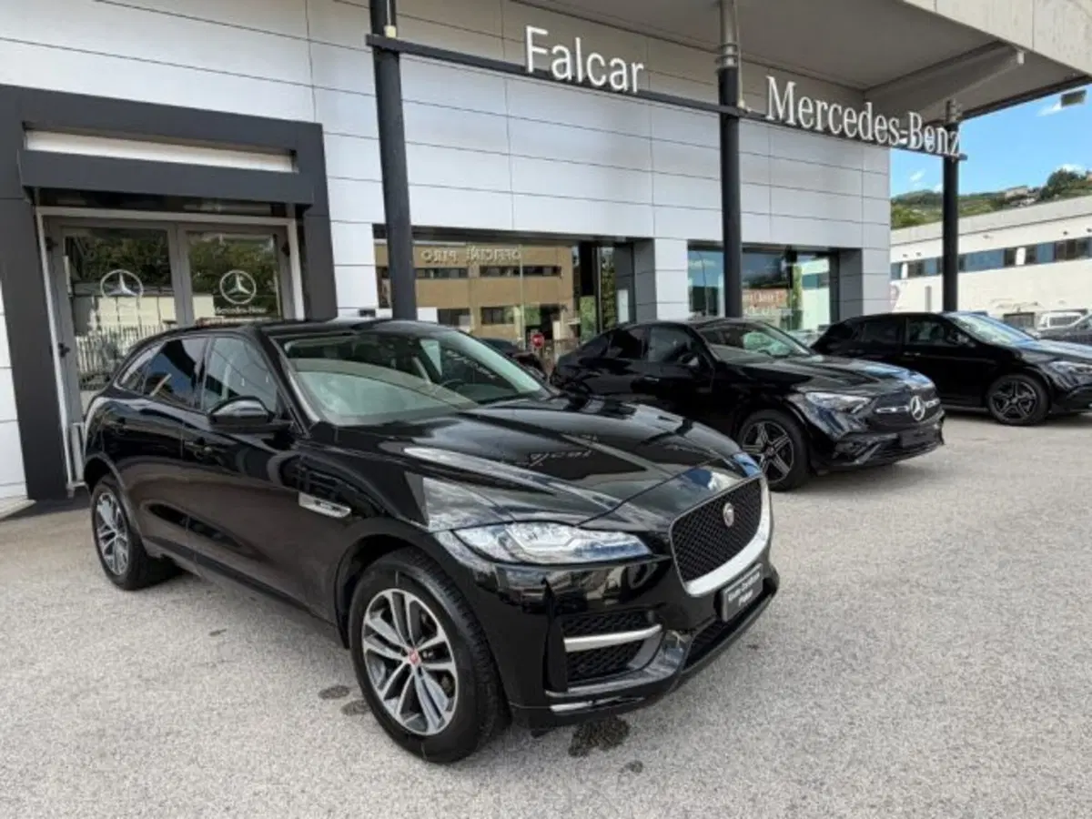Jaguar F-Pace usata a Potenza