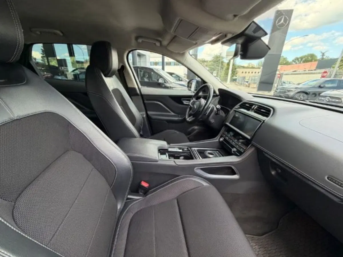 Jaguar F-Pace usata a Potenza (10)
