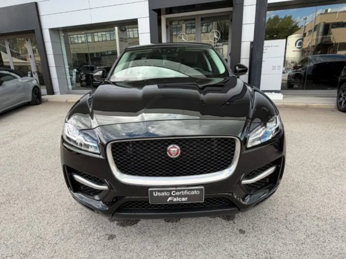 Jaguar F-Pace usata a Potenza (2)