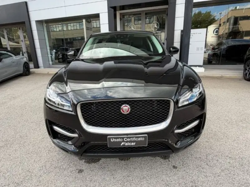 Jaguar F-Pace usata a Potenza (2)