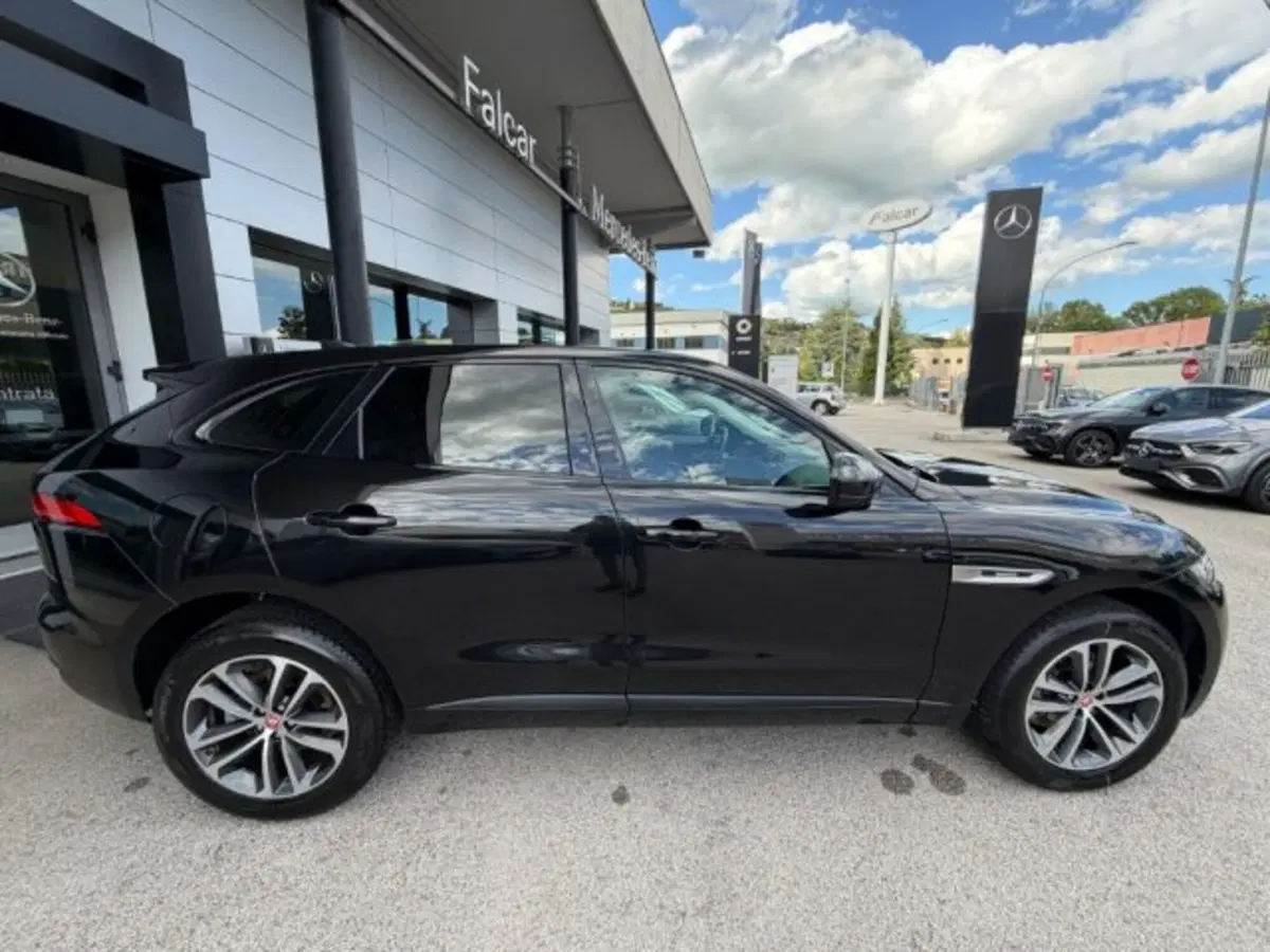 Jaguar F-Pace usata a Potenza (3)