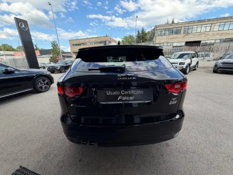 Jaguar F-Pace usata a Potenza (4)