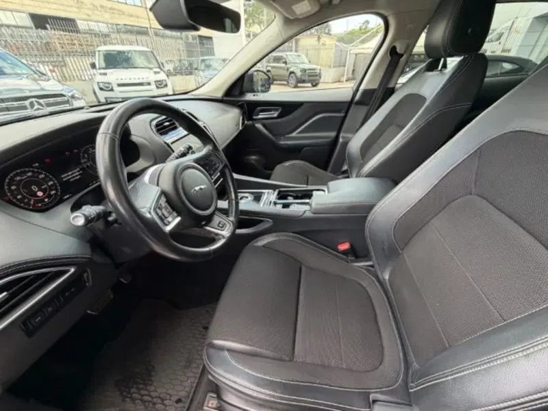 Jaguar F-Pace usata a Potenza (8)