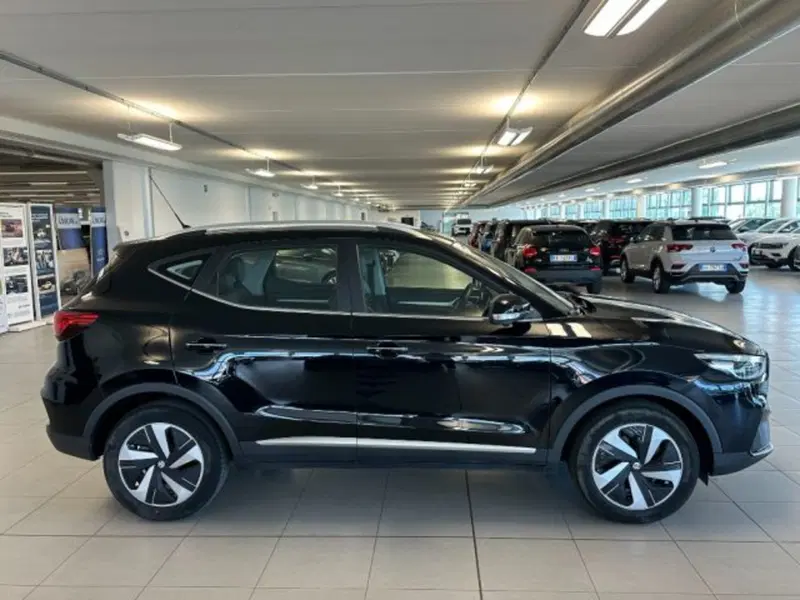 Mg ZS EV usata a Cuneo (8)