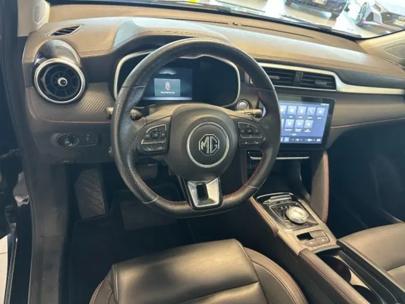 Mg ZS EV usata a Cuneo (9)