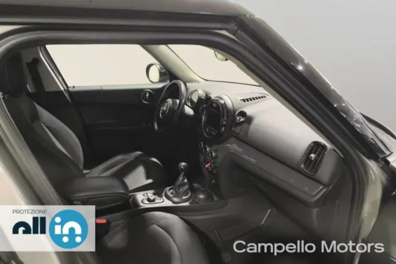 MINI Mini Countryman usata a Venezia (12)