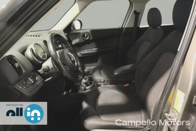 MINI Mini Countryman usata a Venezia (7)