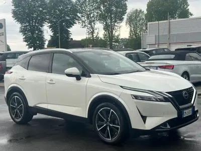 Nissan Qashqai 1.3 mhev N-Connecta 4wd 158cv xtronic del 2023 usata a Massarosa