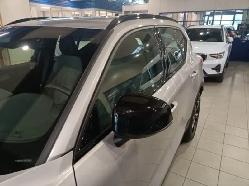 Volvo XC40 usata a Novara (2)