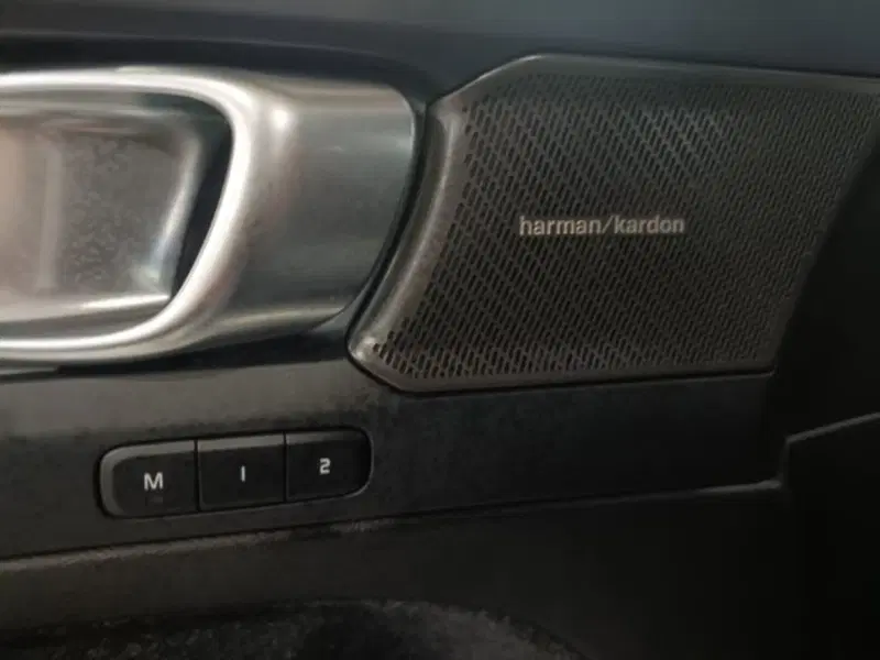 Volvo XC40 usata a Novara (4)
