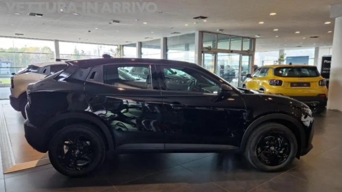 Alfa Romeo Junior nuova a Modena (3)