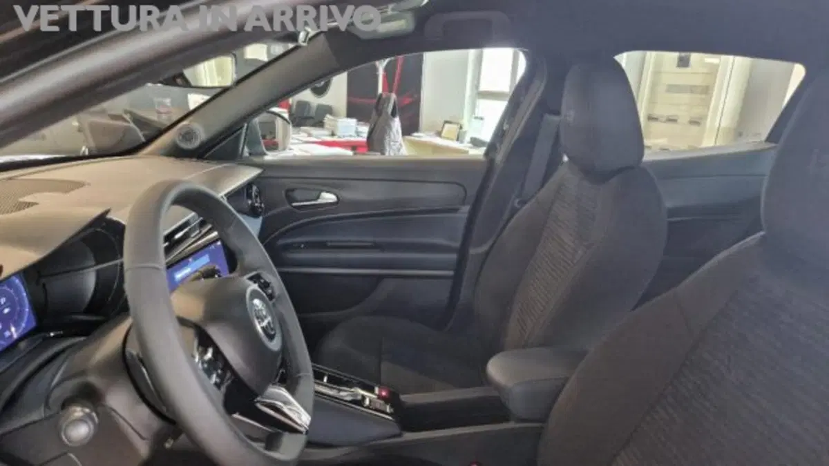 Alfa Romeo Junior nuova a Modena (6)