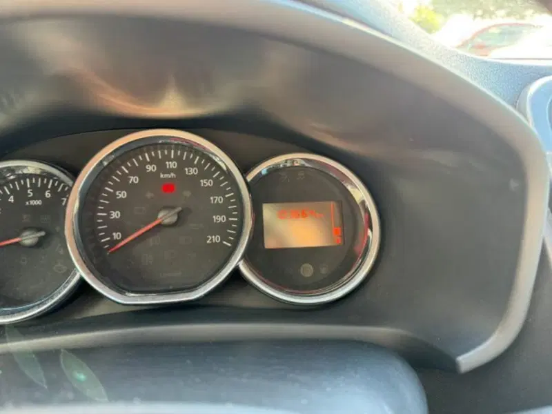 Dacia Logan usata a Macerata (10)