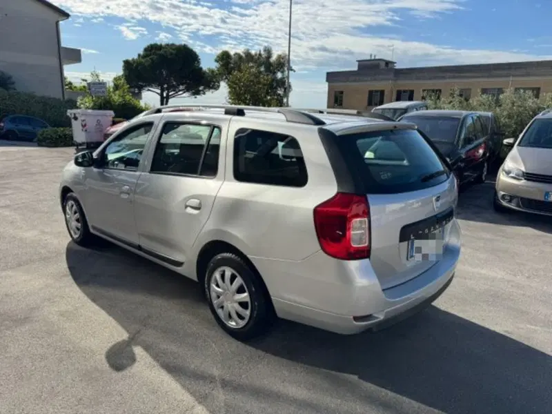 Dacia Logan usata a Macerata (6)