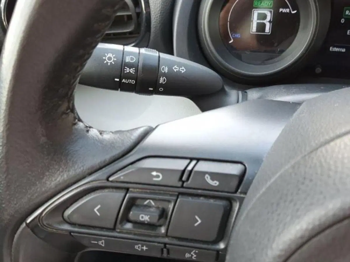 Toyota Yaris Cross usata a Roma (17)