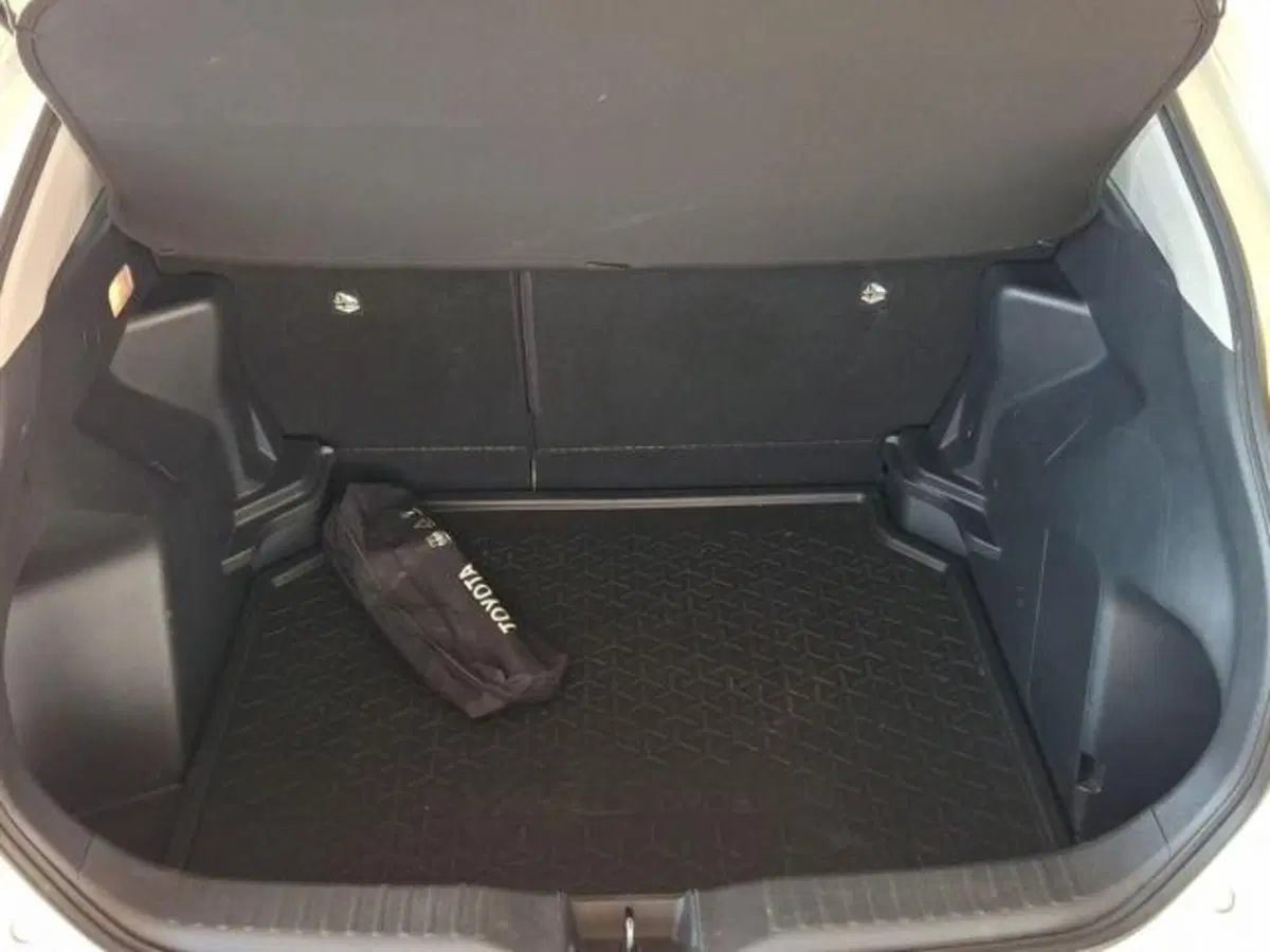 Toyota Yaris Cross usata a Roma (6)