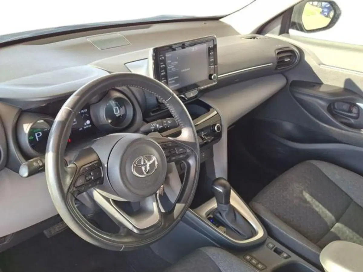 Toyota Yaris Cross usata a Roma (7)