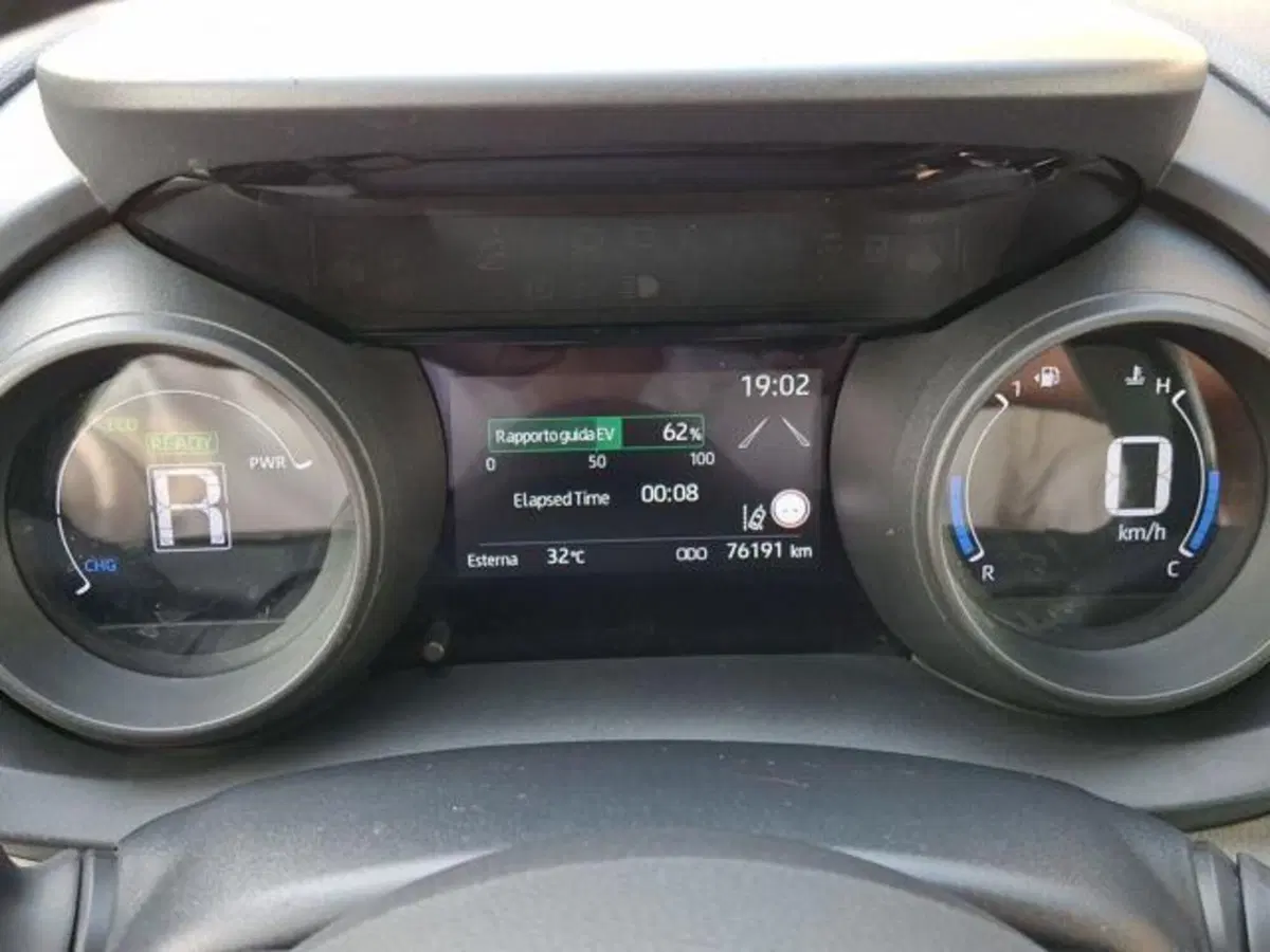Toyota Yaris Cross usata a Roma (9)