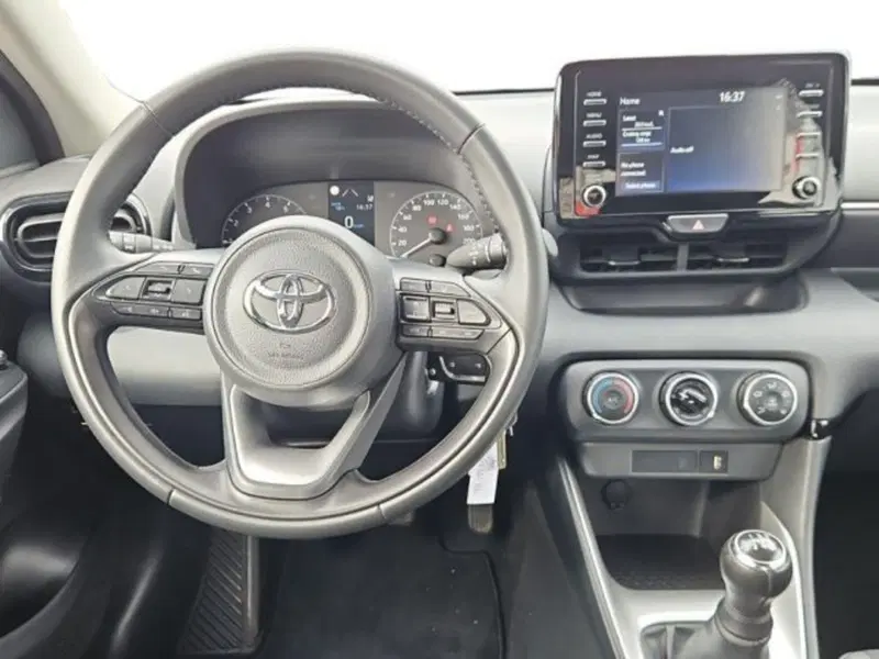 Toyota Yaris usata a Roma (8)