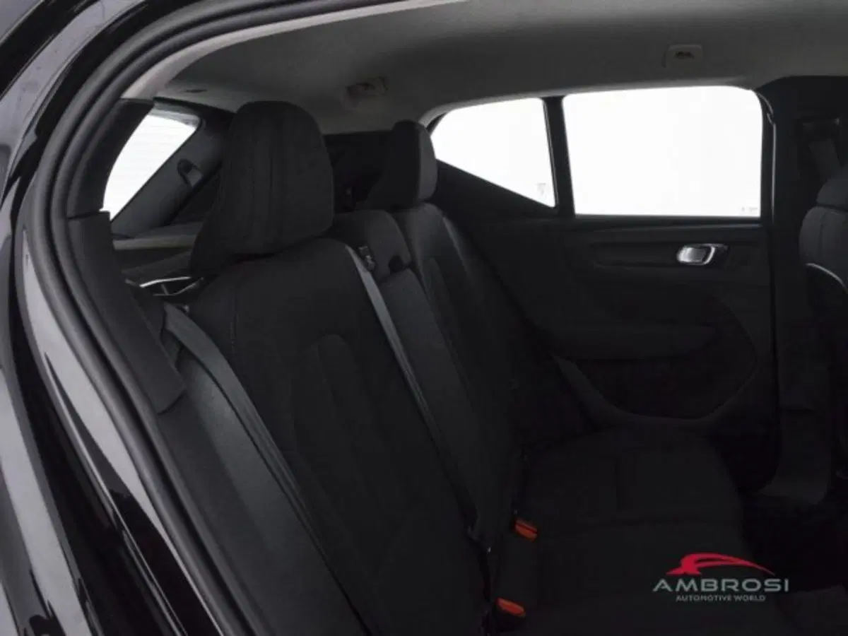 Volvo XC40 usata a Perugia (11)