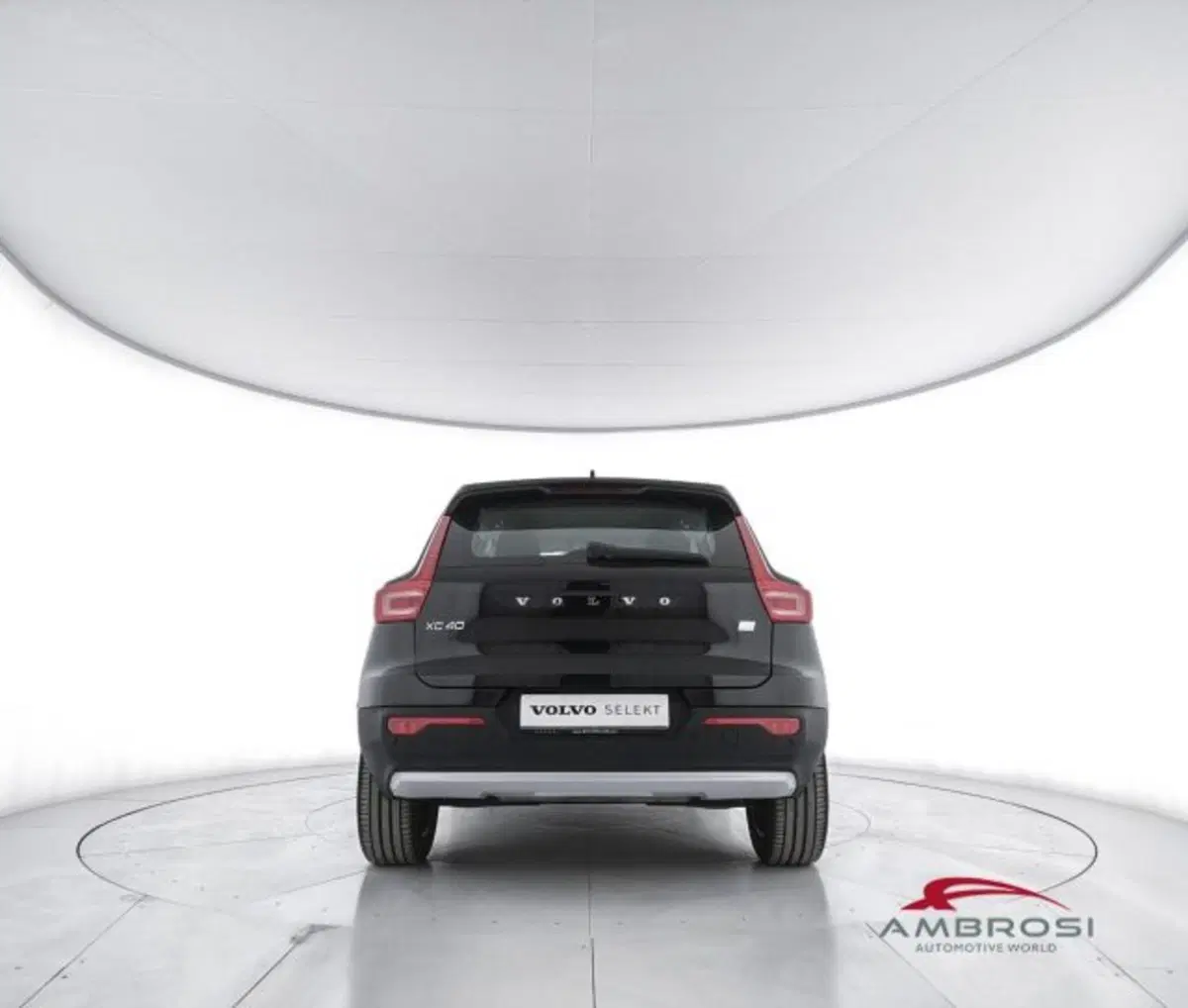 Volvo XC40 usata a Perugia (6)
