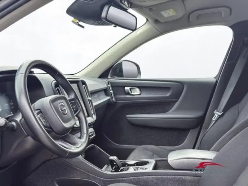 Volvo XC40 usata a Perugia (9)