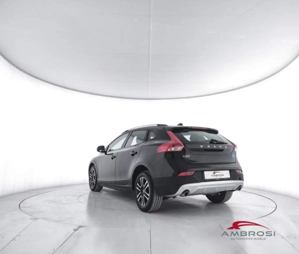 Volvo V40 Cross Country usata a Perugia (4)