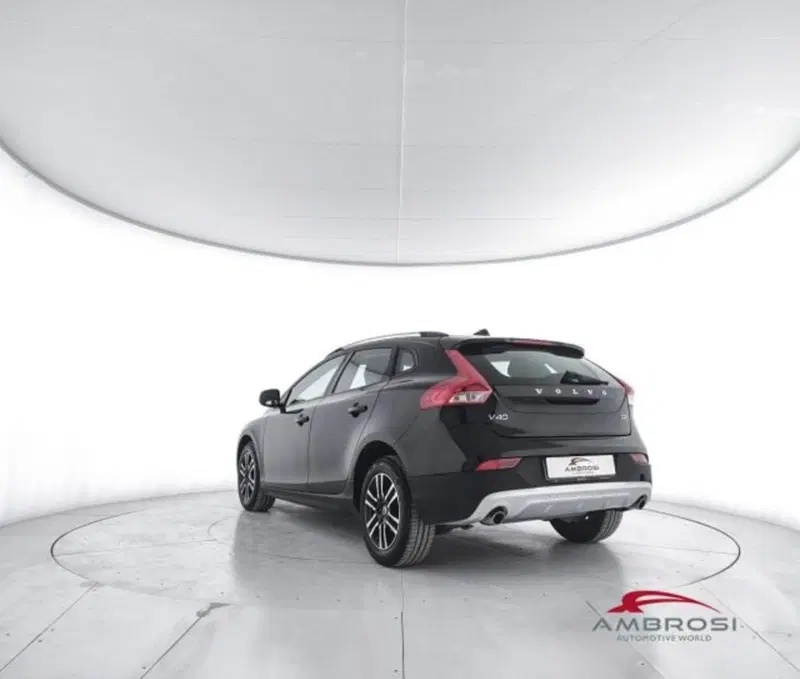 Volvo V40 Cross Country usata a Perugia (4)