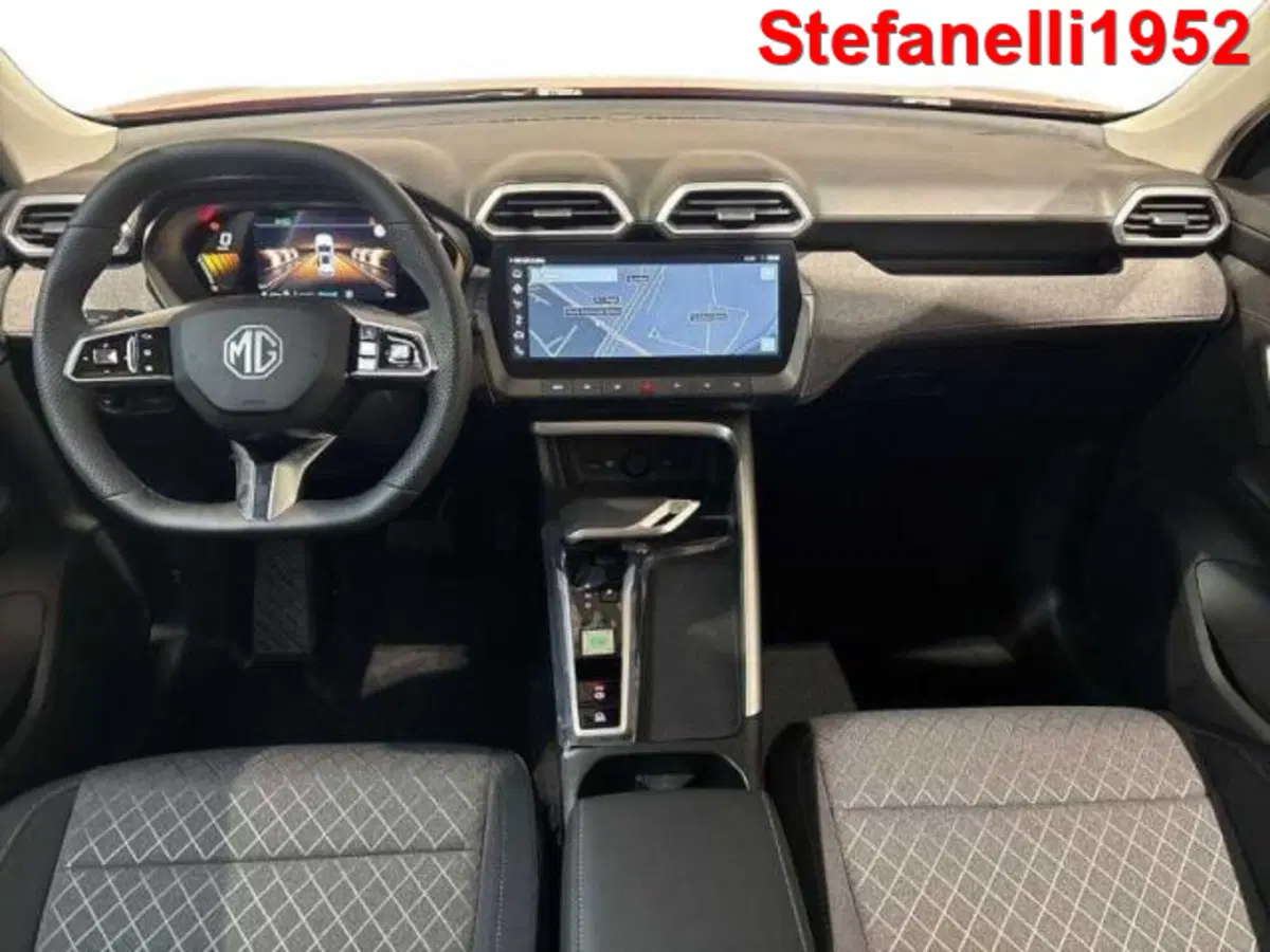 Mg ZS EV nuova a Bologna (13)