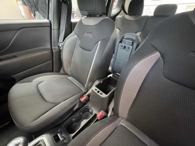 Jeep Renegade usata a Vercelli (17)