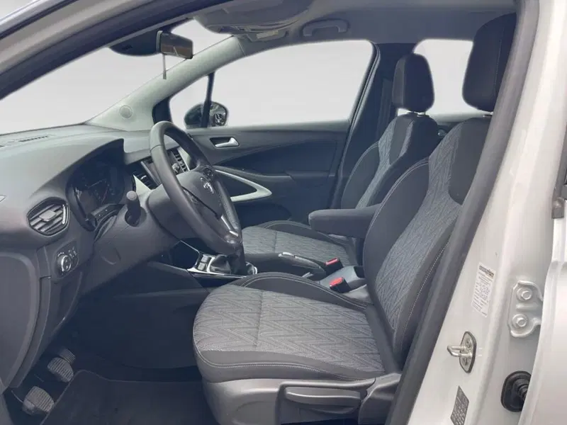 Opel Crossland X usata a Torino (7)