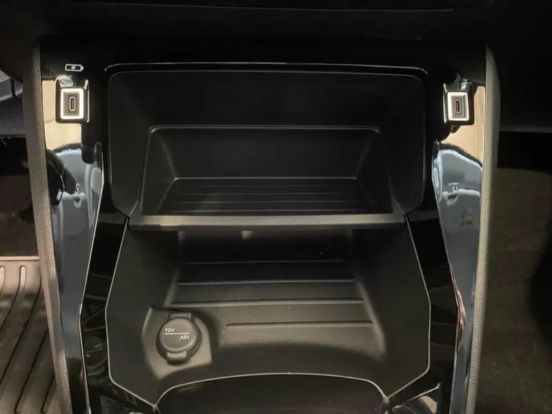 Peugeot 208 nuova a Torino (11)